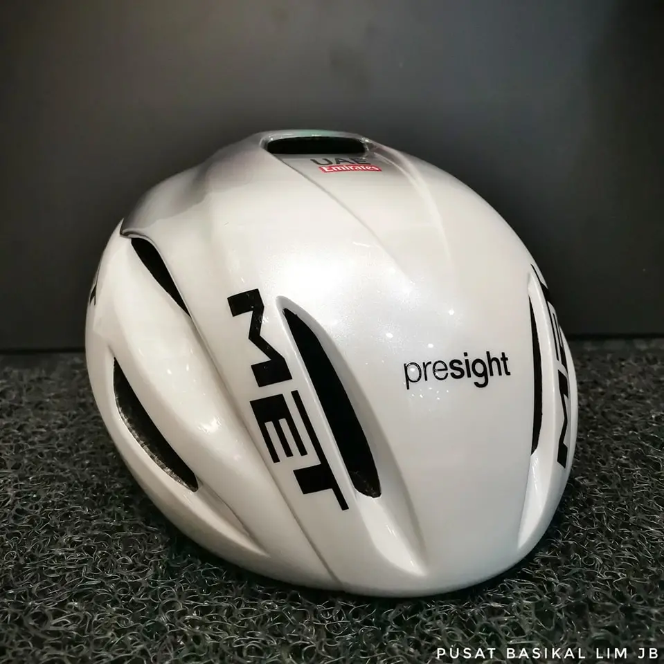 Met Manta MIPS Cycling Helmet