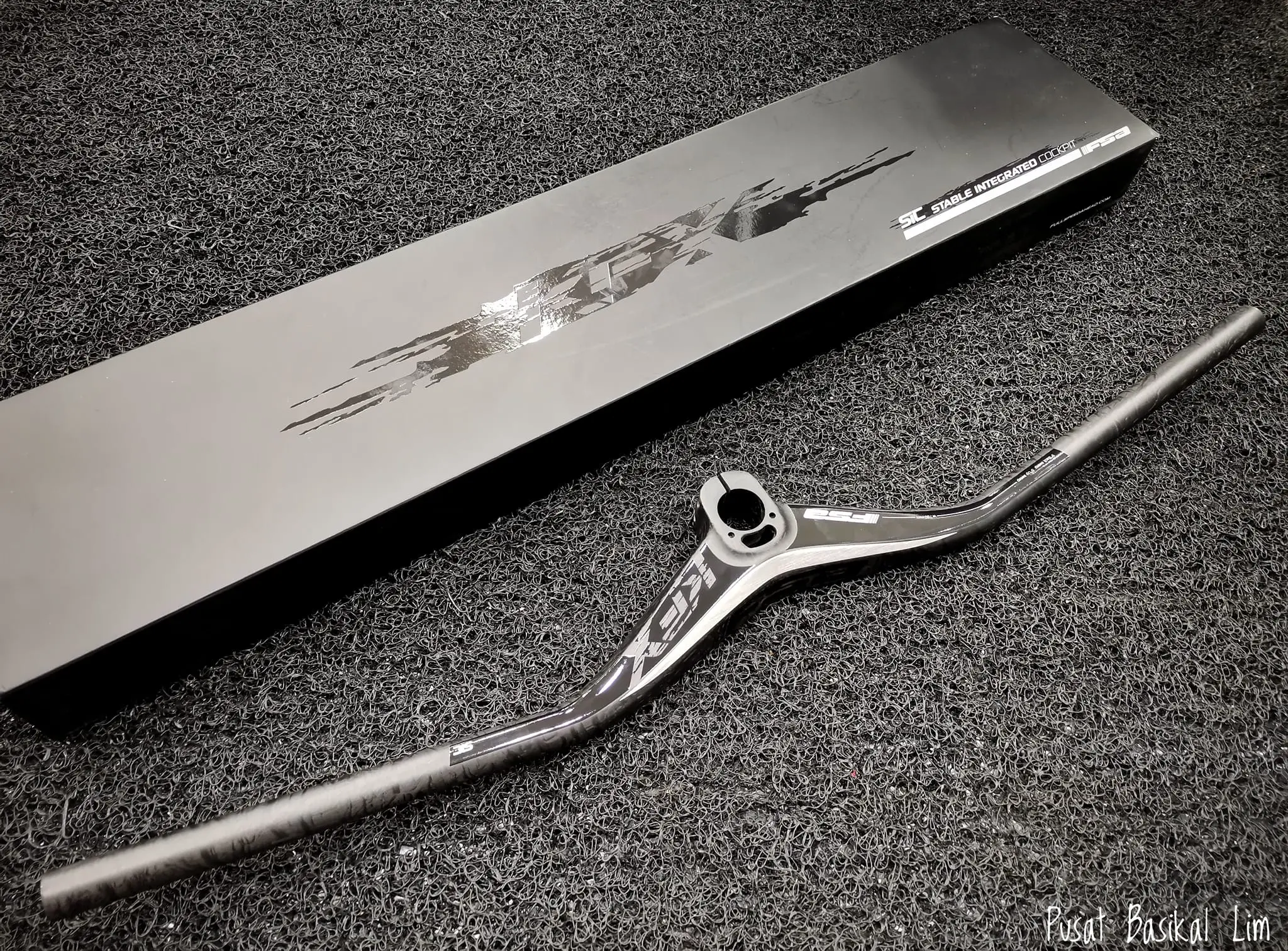 FSA KFX SIC Integrated Handlebar.