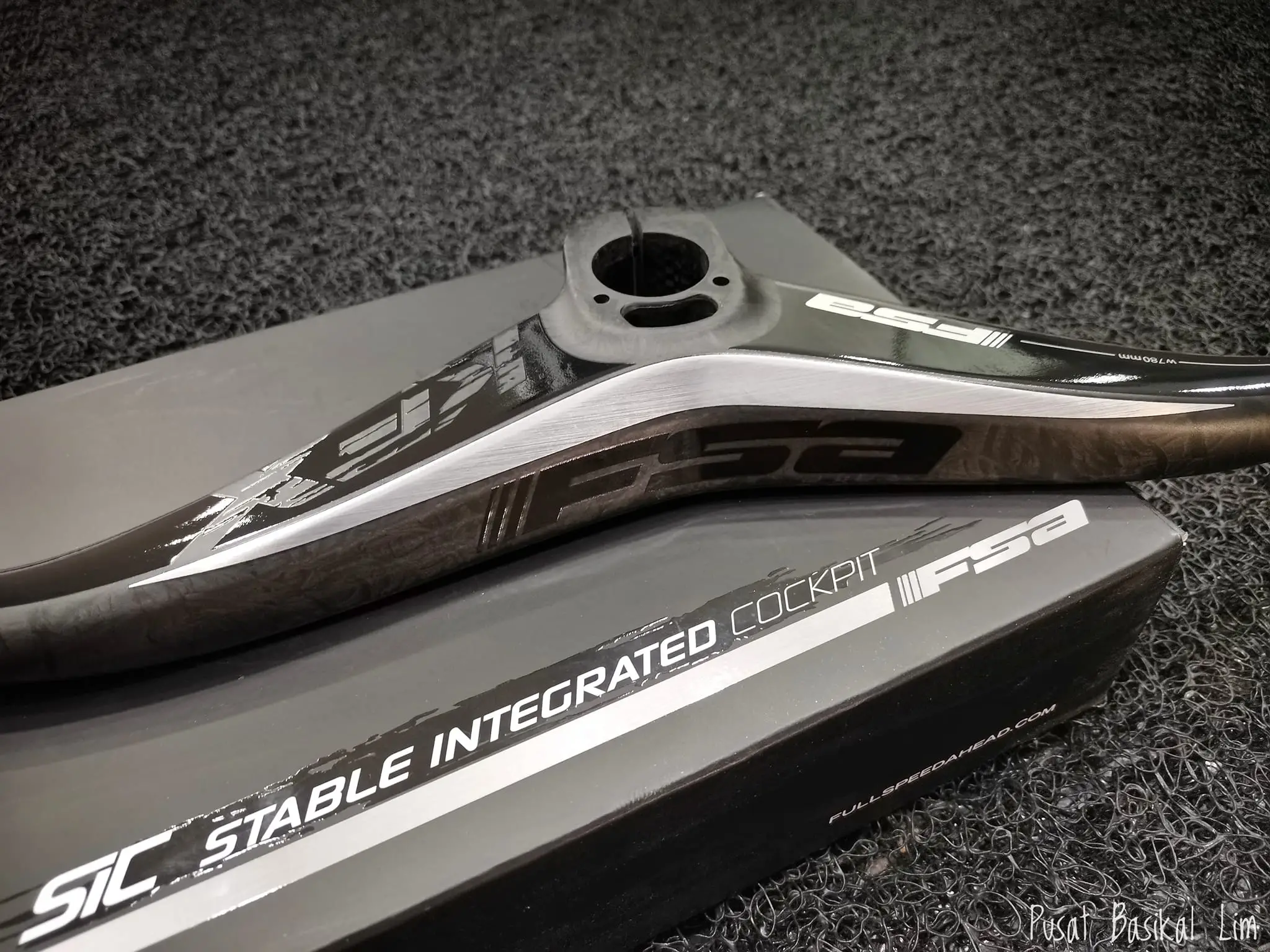 FSA KFX SIC Integrated Handlebar.