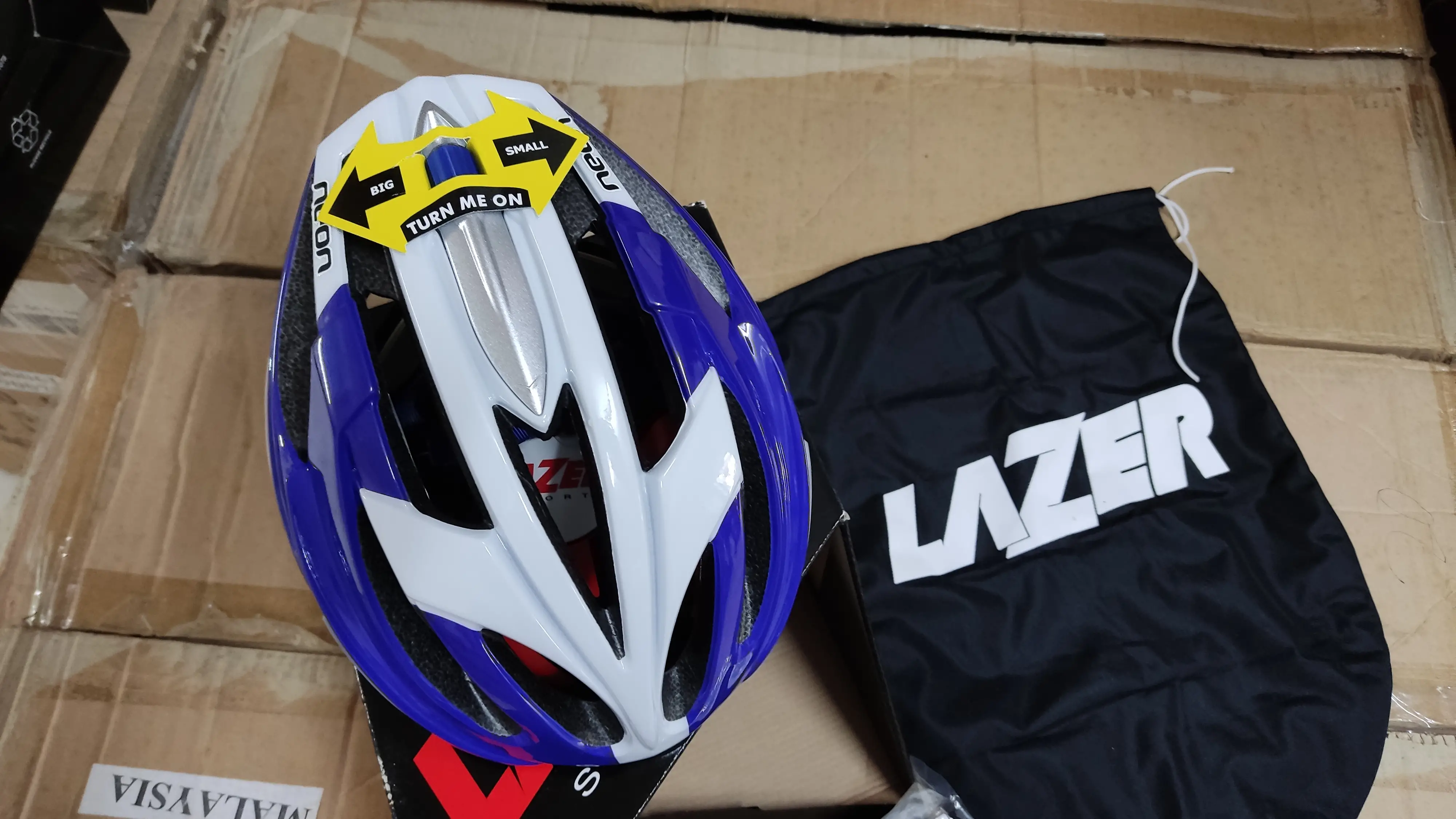 MEGA CLEARANCE SALE 60% OFF Lazer Neon Helmet Unisize (54-61cm) Blue