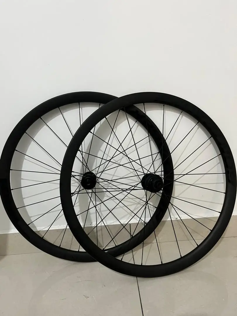 Wheelset - Bontrager Aeolus Elite 35mm