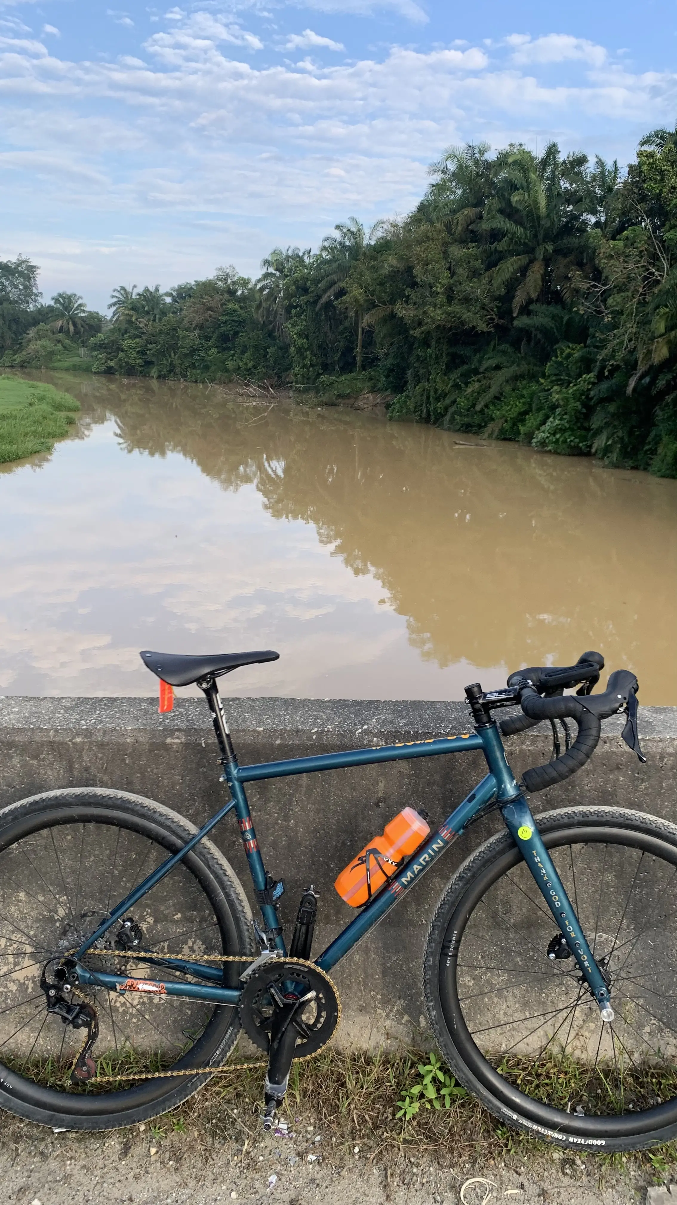 2022 Marin Nicasio 2 GRX Carbon Wheelset