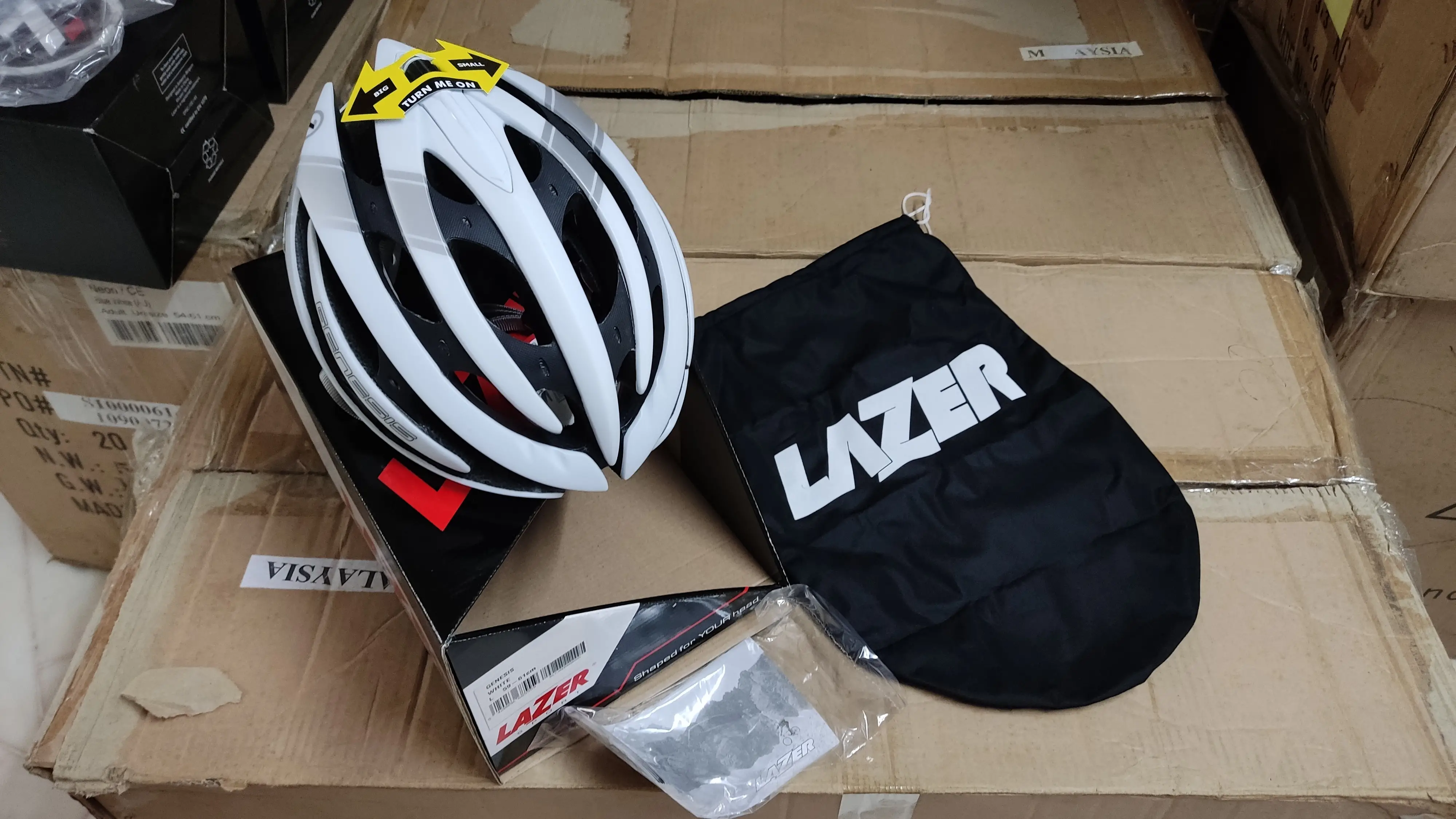 MEGA CLEARANCE SALE 60% OFF Lazer Genesis Helmet L White