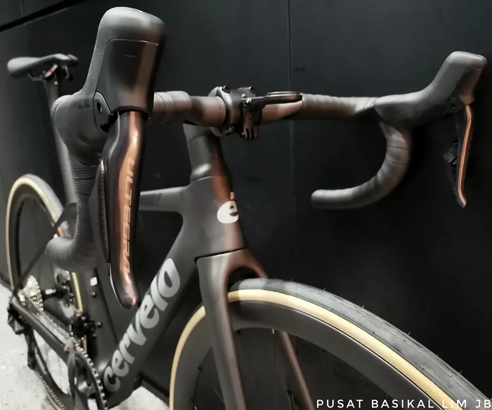 Cervelo R5 Ultegra Di2 With Reserve Carbon Wheelset
