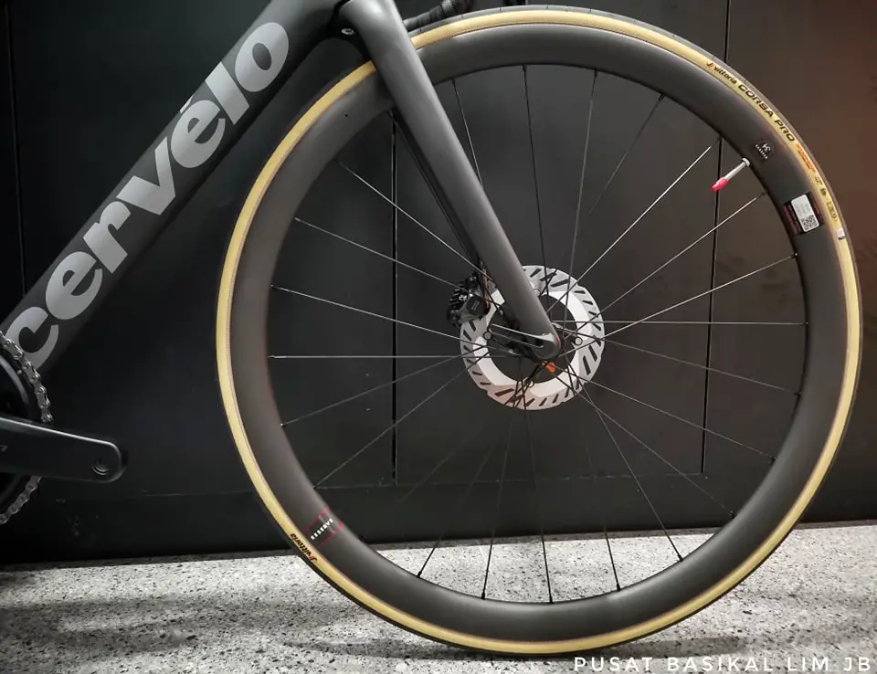 Cervelo R5 Ultegra Di2 With Reserve Carbon Wheelset
