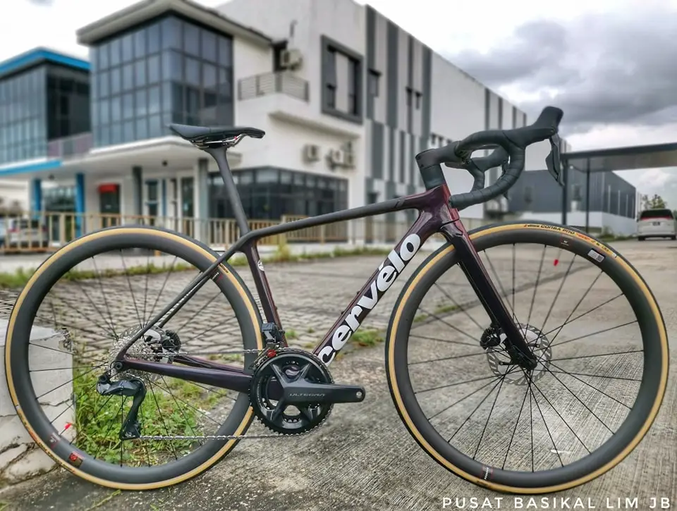 Cervelo R5 Carbon Frameset With Ultegra Di2 & Reserve Carbon Wheelset