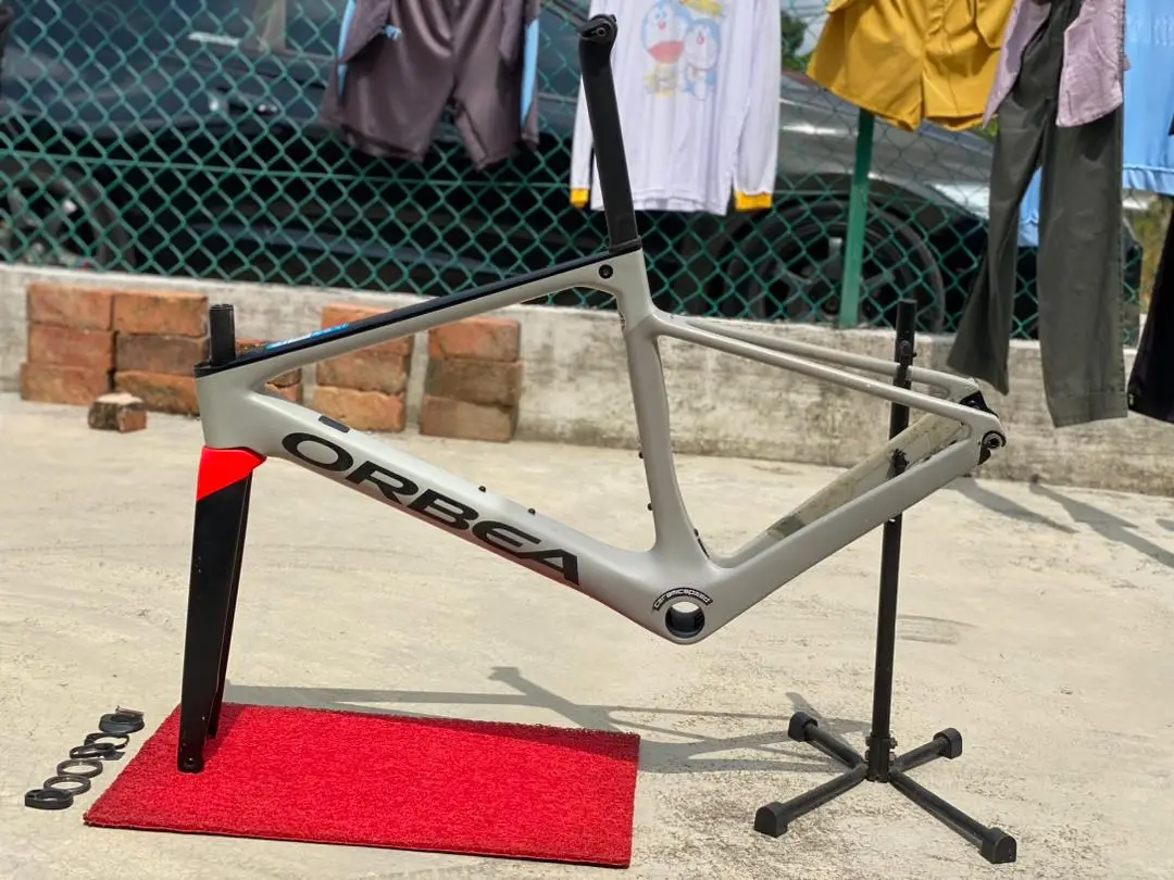 ORBEA OMX carbon frameset (flagship)