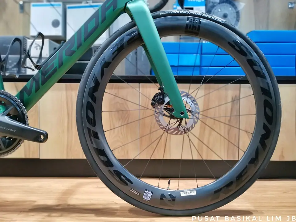 Merida Reacto 8000 Ultegra Di2 Carbon Road Bike......