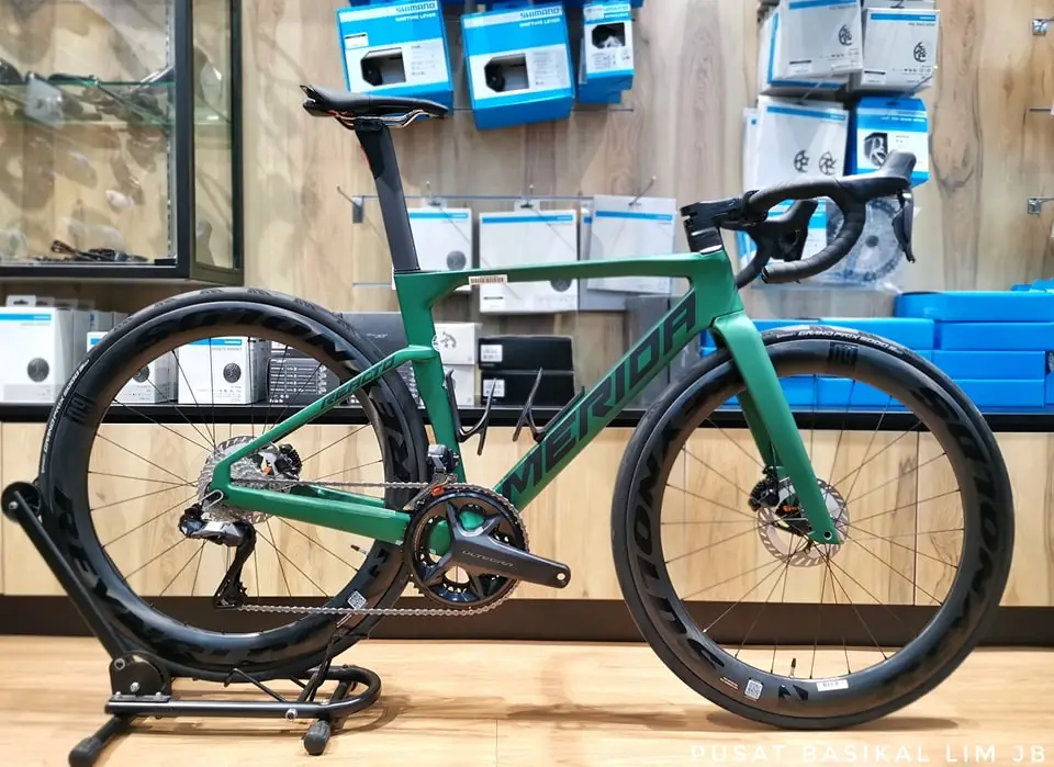 Merida Reacto 8000 Ultegra Di2 Carbon Road Bike......