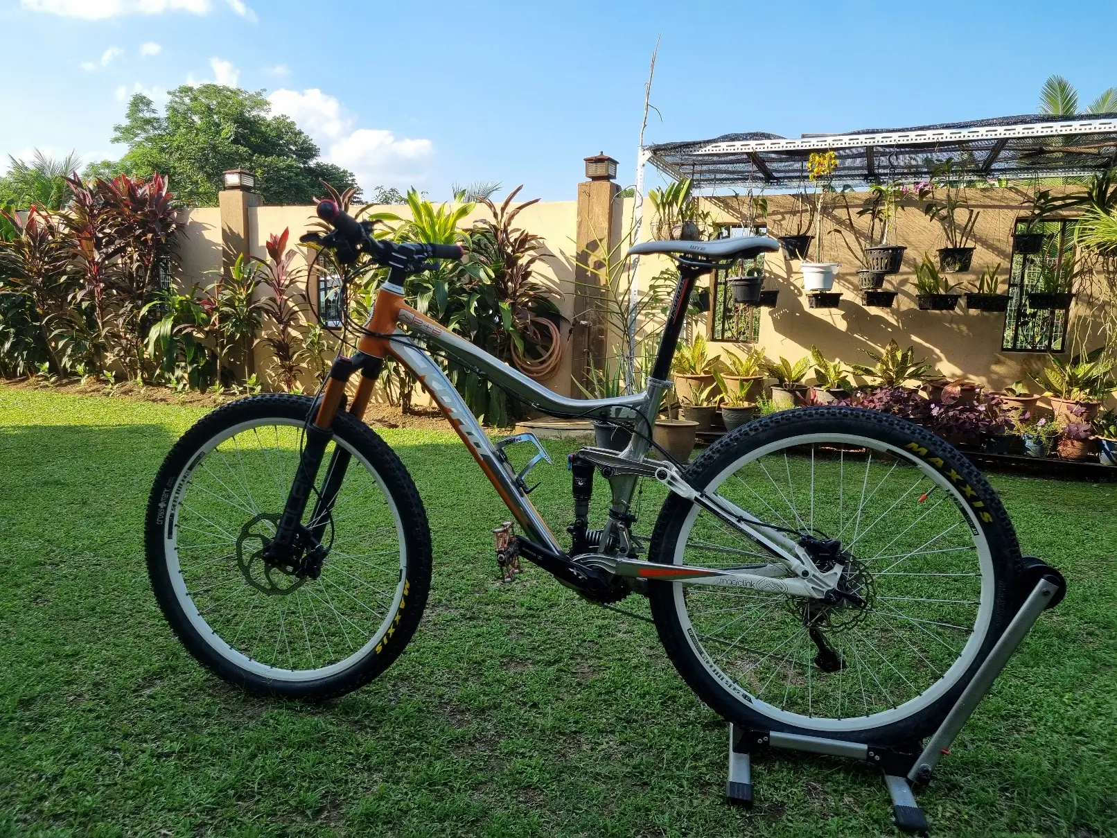 Kona 2+2 scandium full suspension cross country  26" MTB