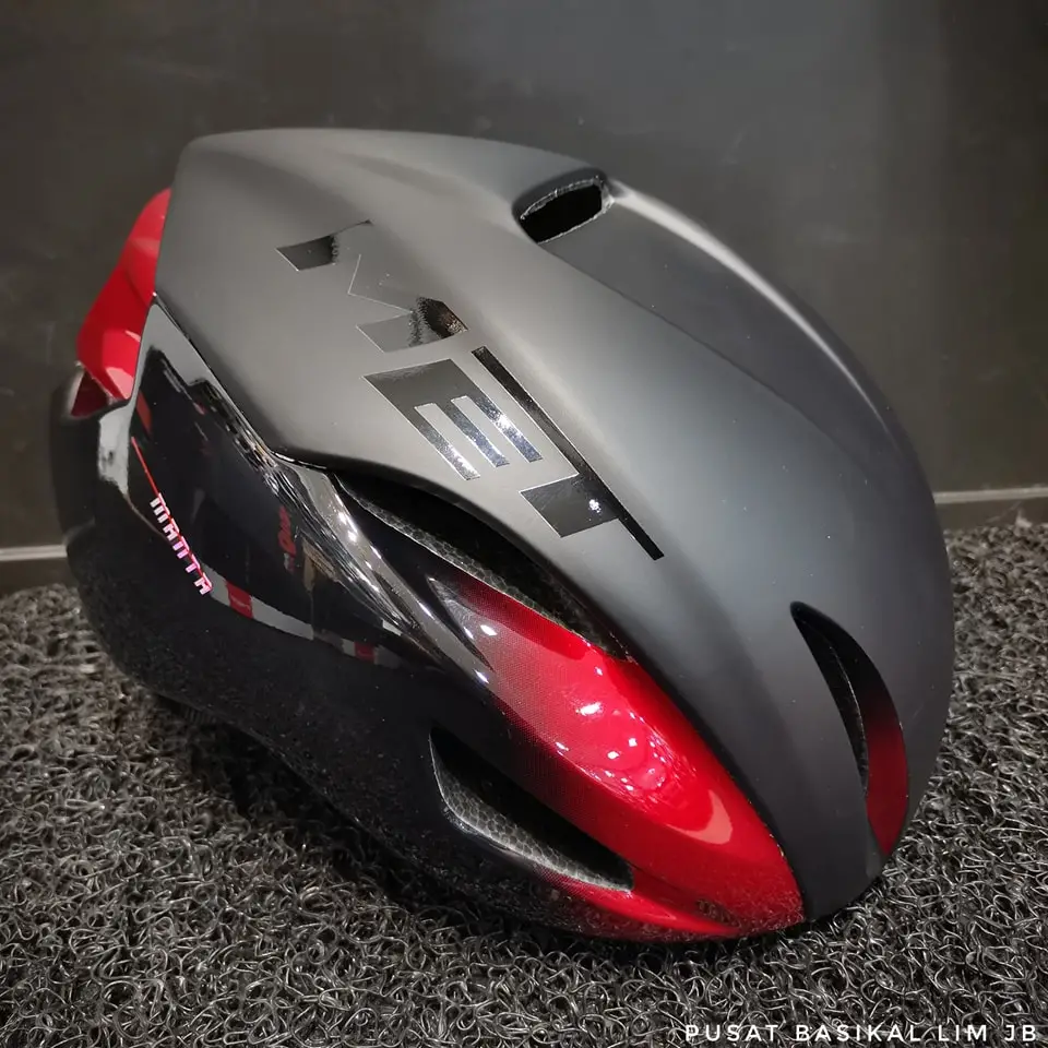 Met Manta MIPS Cycling Helmet........