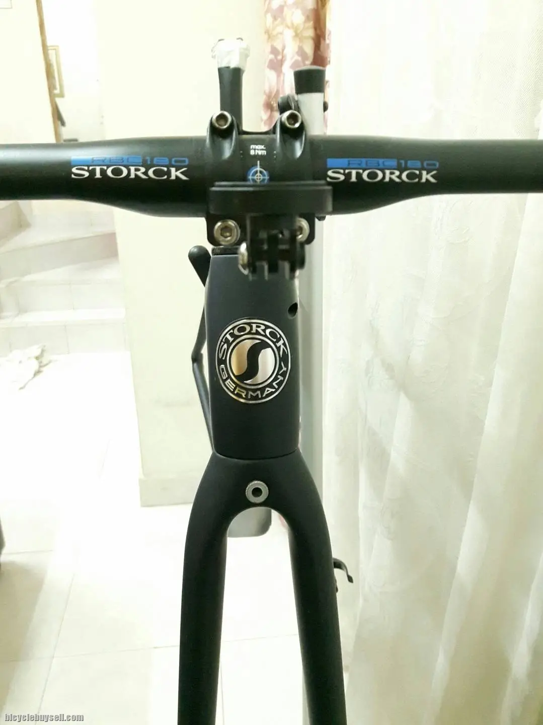 Stork Aernario Platinum Series