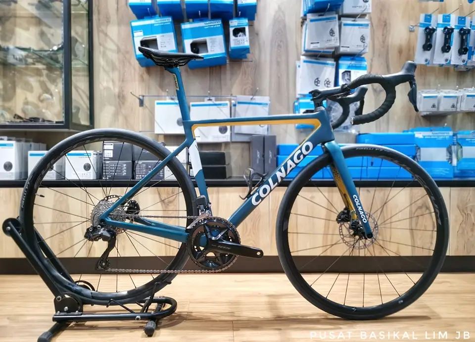 Colnago V3 105 DI2 Disc Road Bike.......