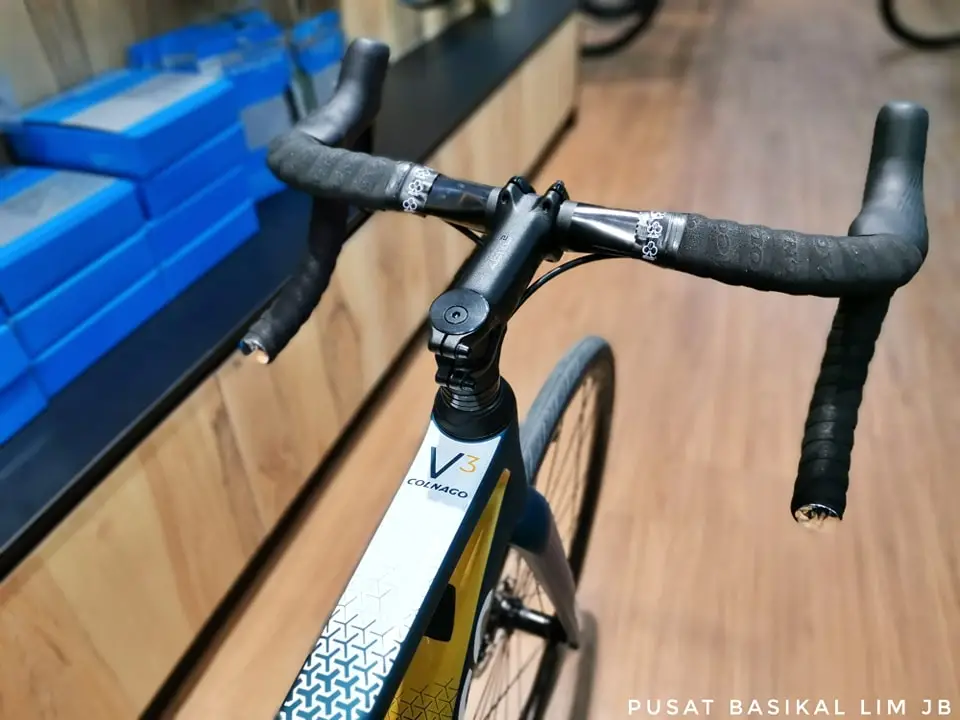 Colnago V3 105 DI2 Disc Road Bike.......