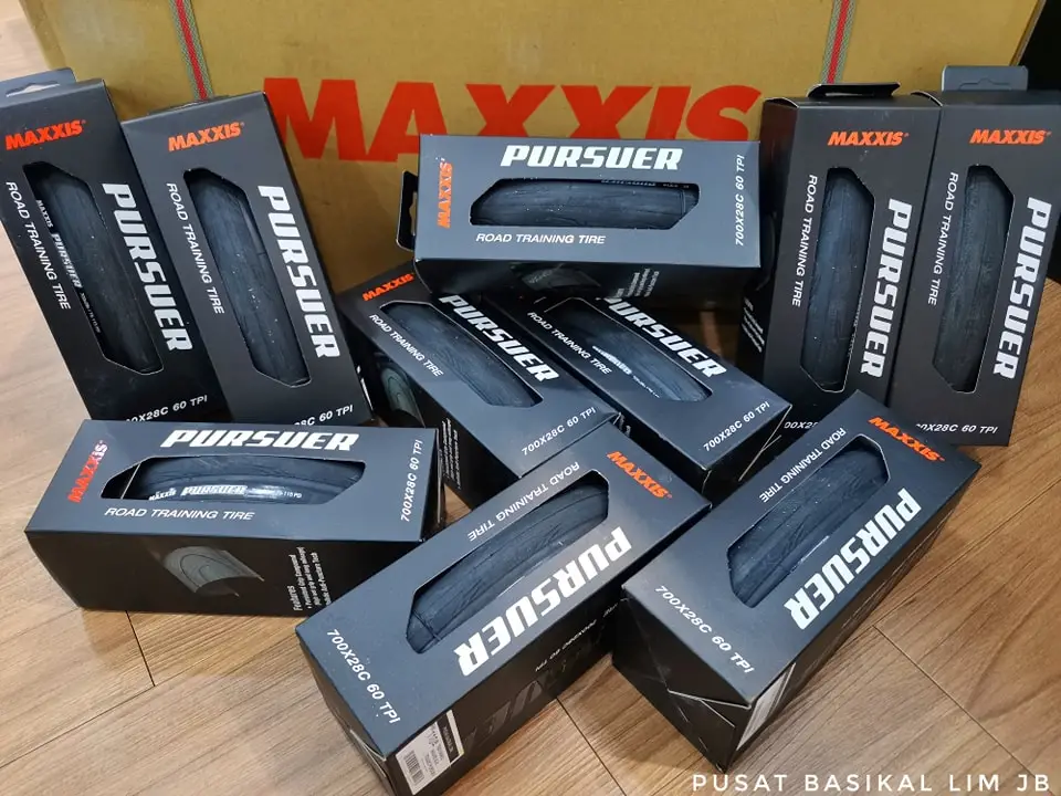 Maxxis Pursuer 700x28c Road Training Tire