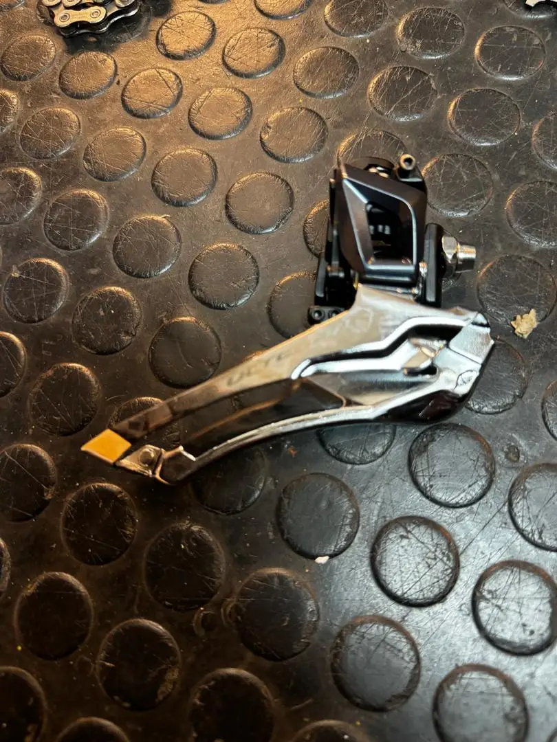 Shimano Ultegra R8020 (Disc 11Speeds) Used !!