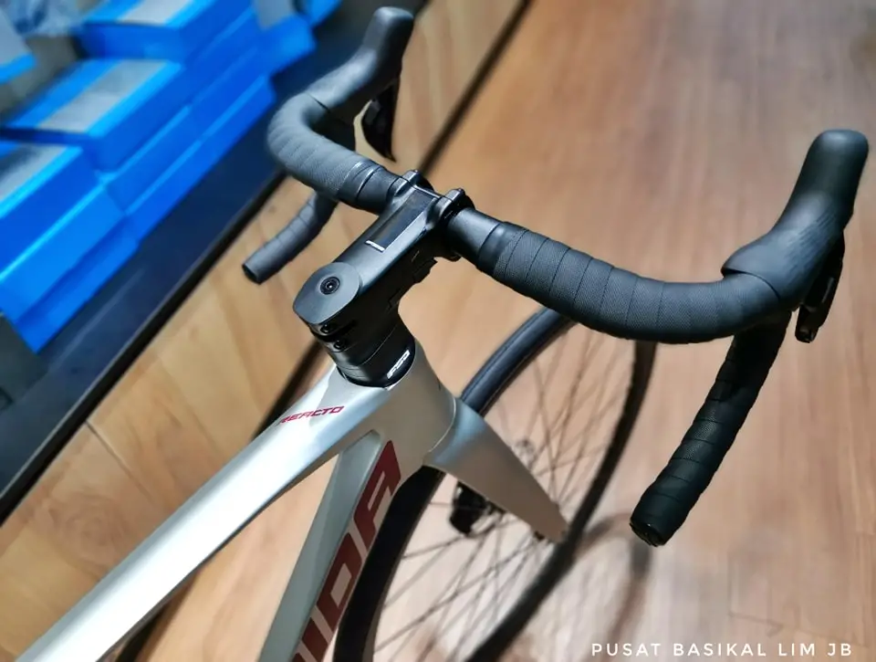 Merida Reacto 6000 105 DI2 Carbon Road Bike ........................