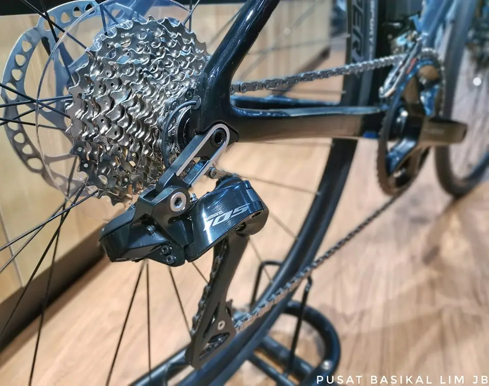 Merida Scultura 6000 Shimano 105 DI2 Disc .......