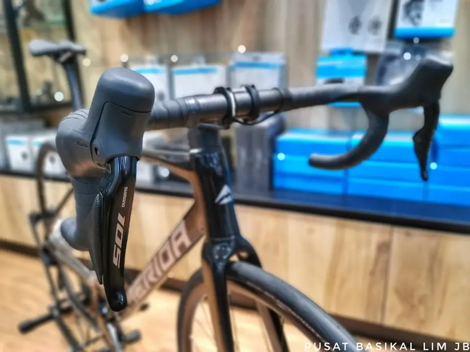 Merida Scultura 6000 Shimano 105 DI2 Disc .......