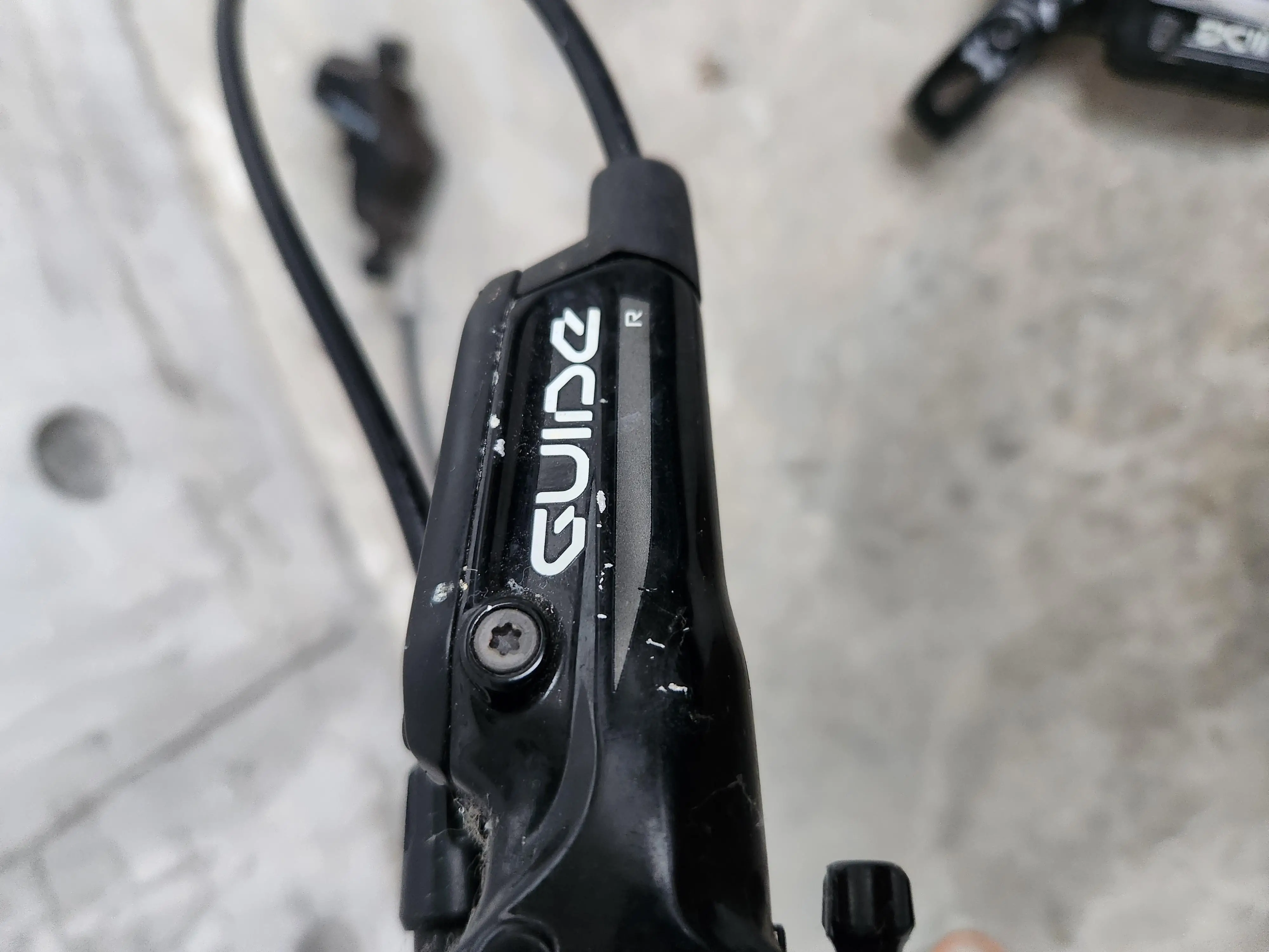 SRAM Guide R