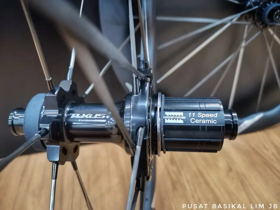 Tukus C52Evo-4R Carbon Wheelset