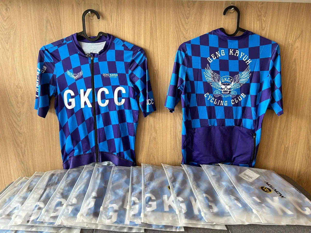 Custom Made Cycling Apparels (LOW MOQ)