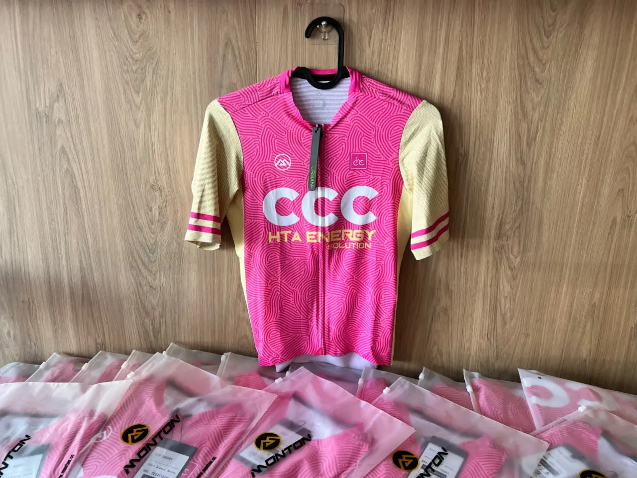 Custom Made Cycling Apparels (LOW MOQ)