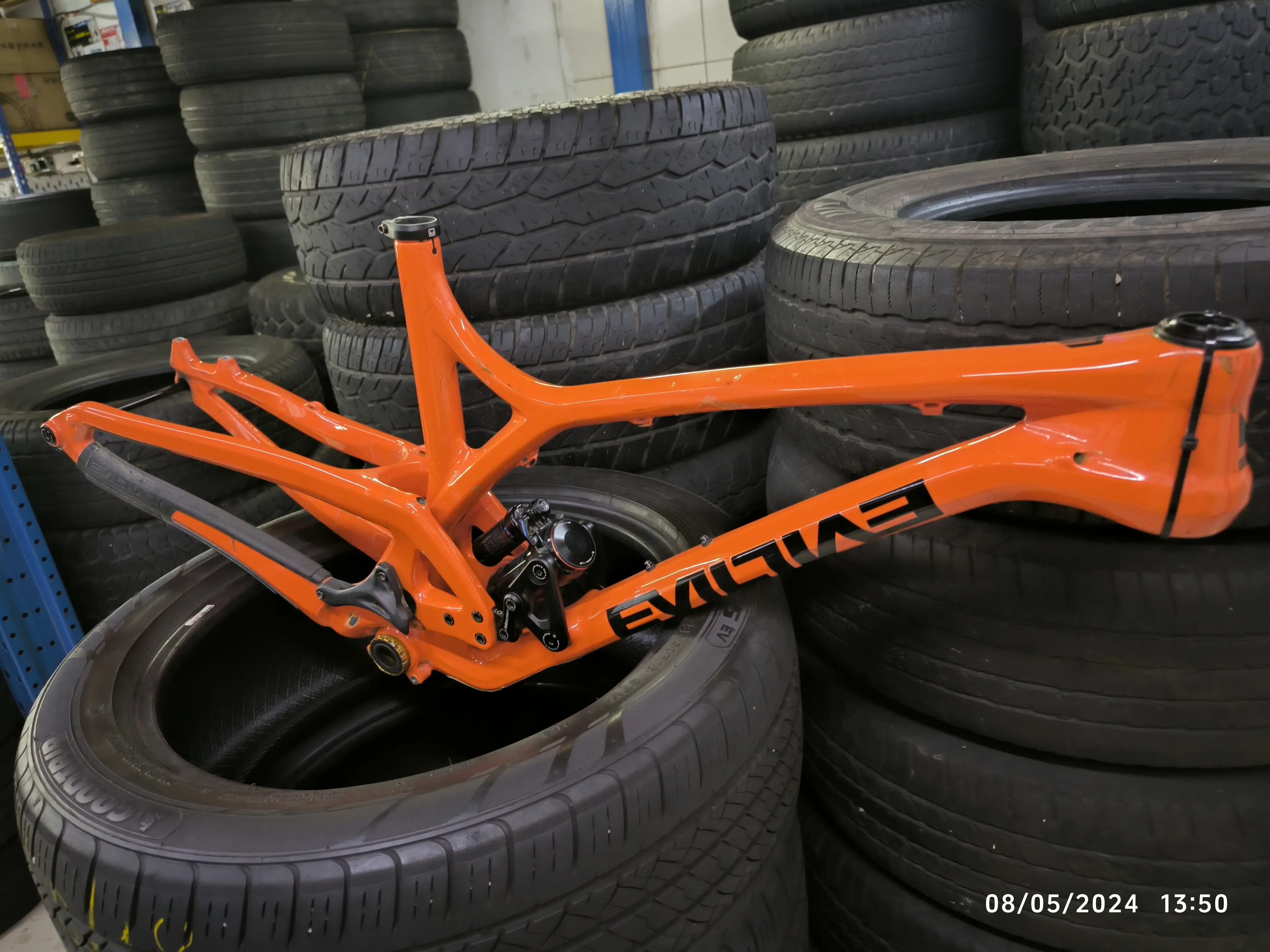 EVIL FOLLOWING MB 29 ER