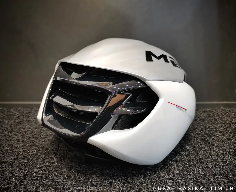 Met Manta MIPS Cycling Helmet...............