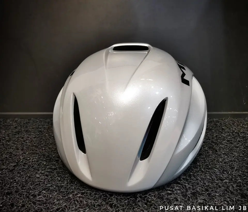 Met Manta MIPS Cycling Helmet...............