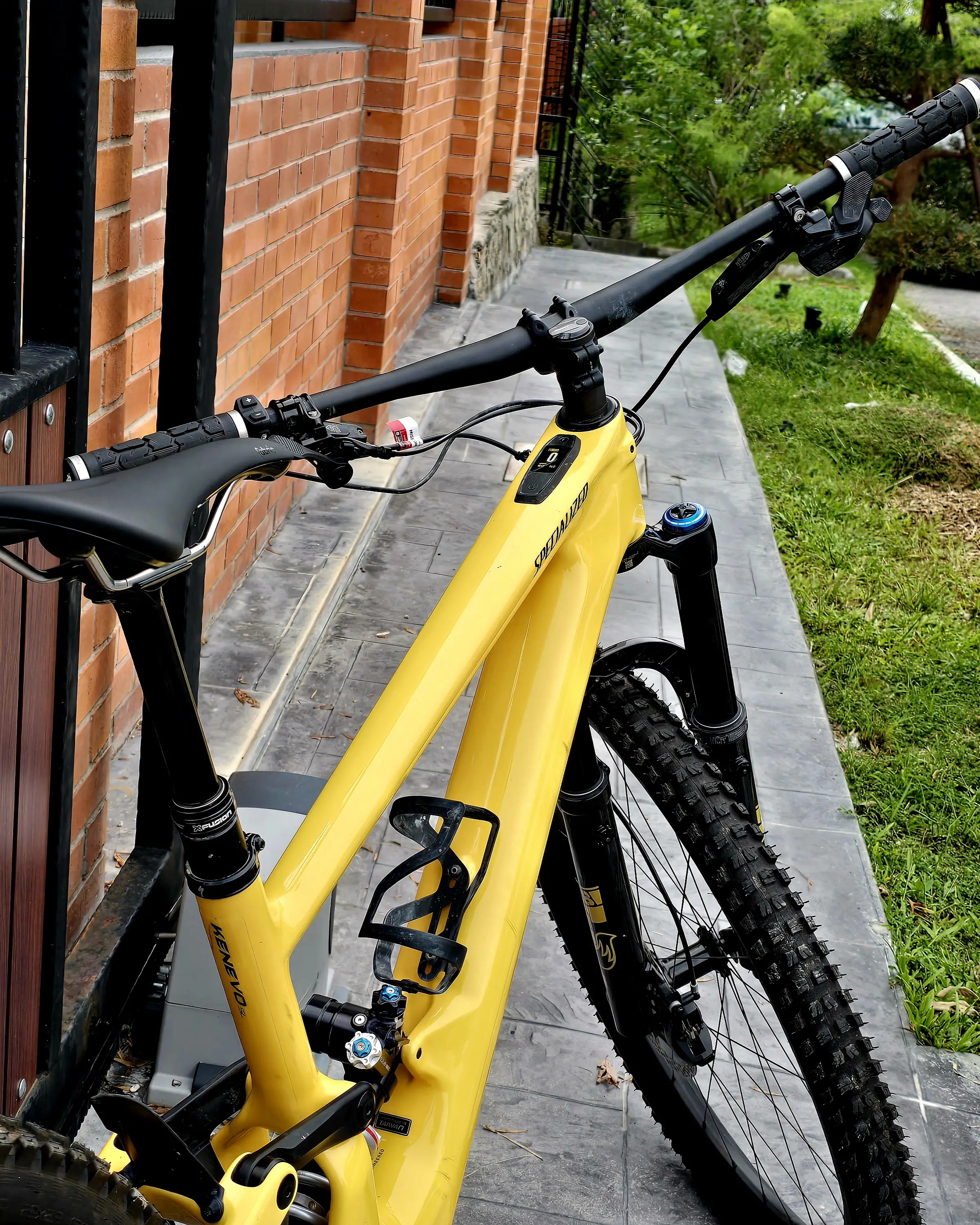 SPECIALIZED KENEVO SL 2023