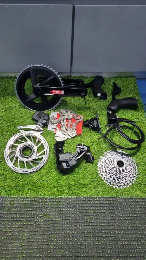 Sram Rival AXS 12 Speeds - Disc - (Brand New !)