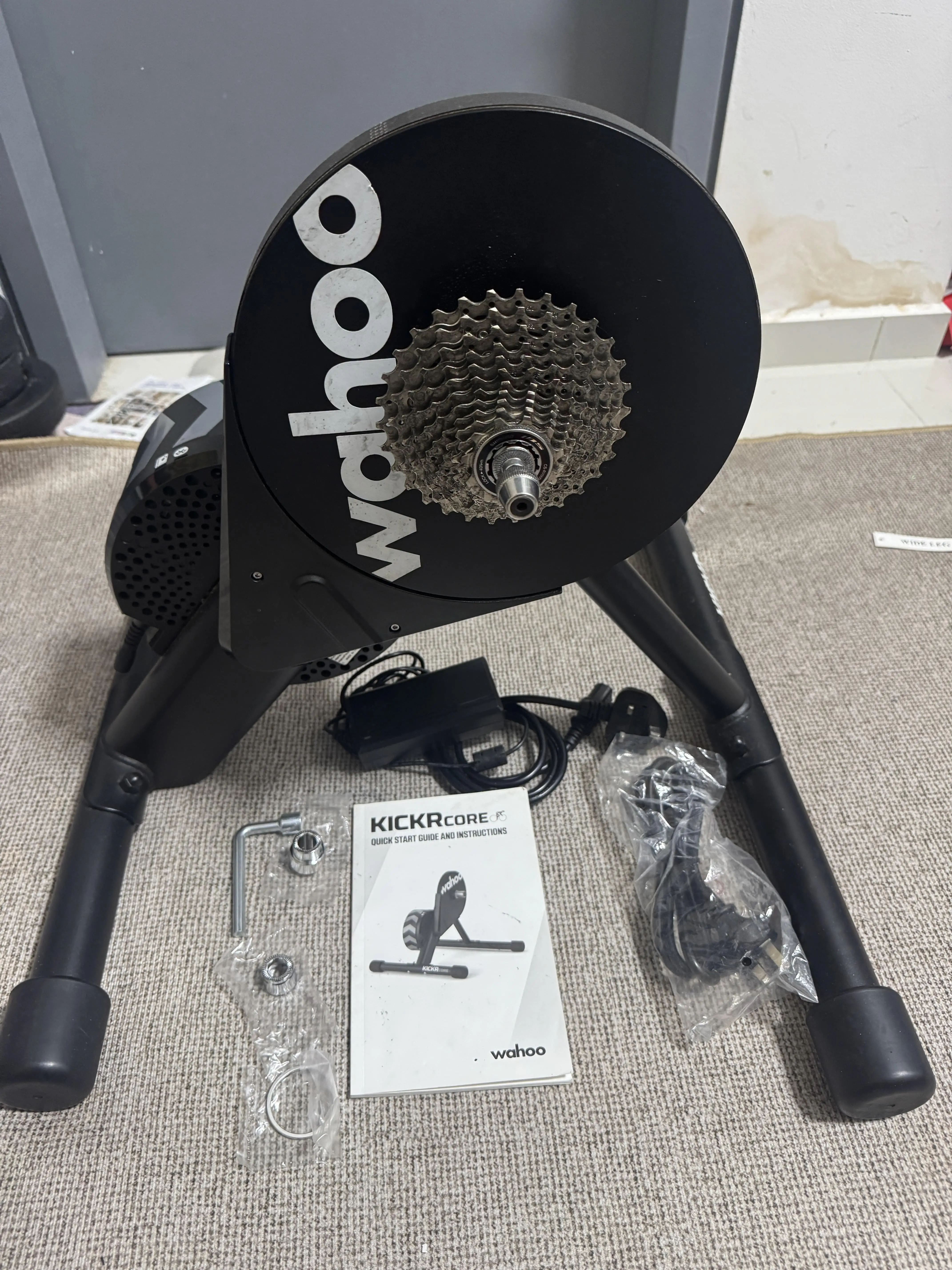 🚴‍♂️ Wahoo KICKR Core Smart Trainer – Excellent Condition! 🚴‍♀️