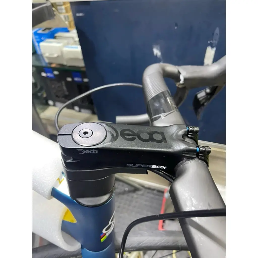 [Flash sale] Colnago V3 Ultegra Di2 Disc Shimano Ultegra Di2 12-Speed (R8170) – Carbon Frame Road Complete