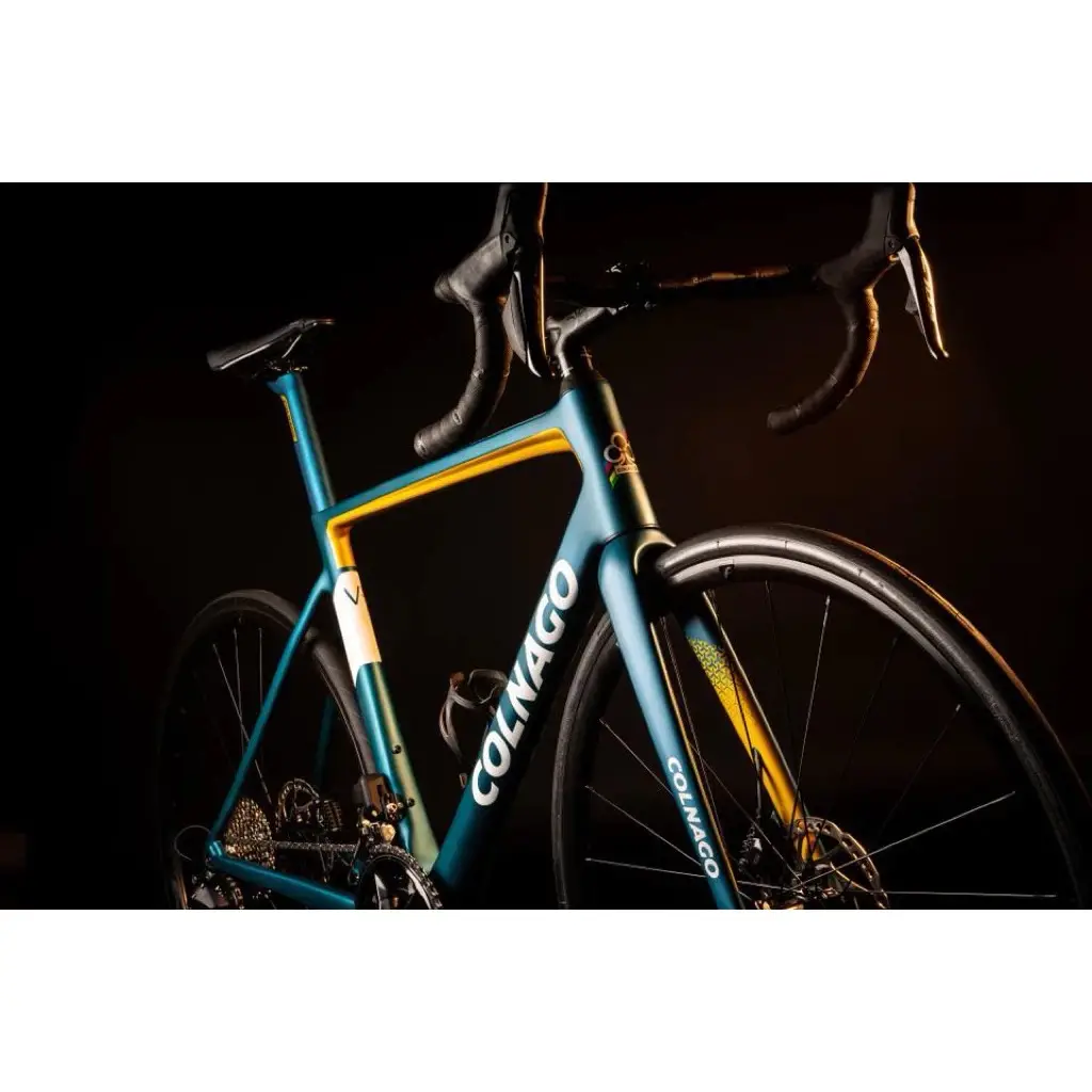 [Flash sale] Colnago V3 Ultegra Di2 Disc Shimano Ultegra Di2 12-Speed (R8170) – Carbon Frame Road Complete