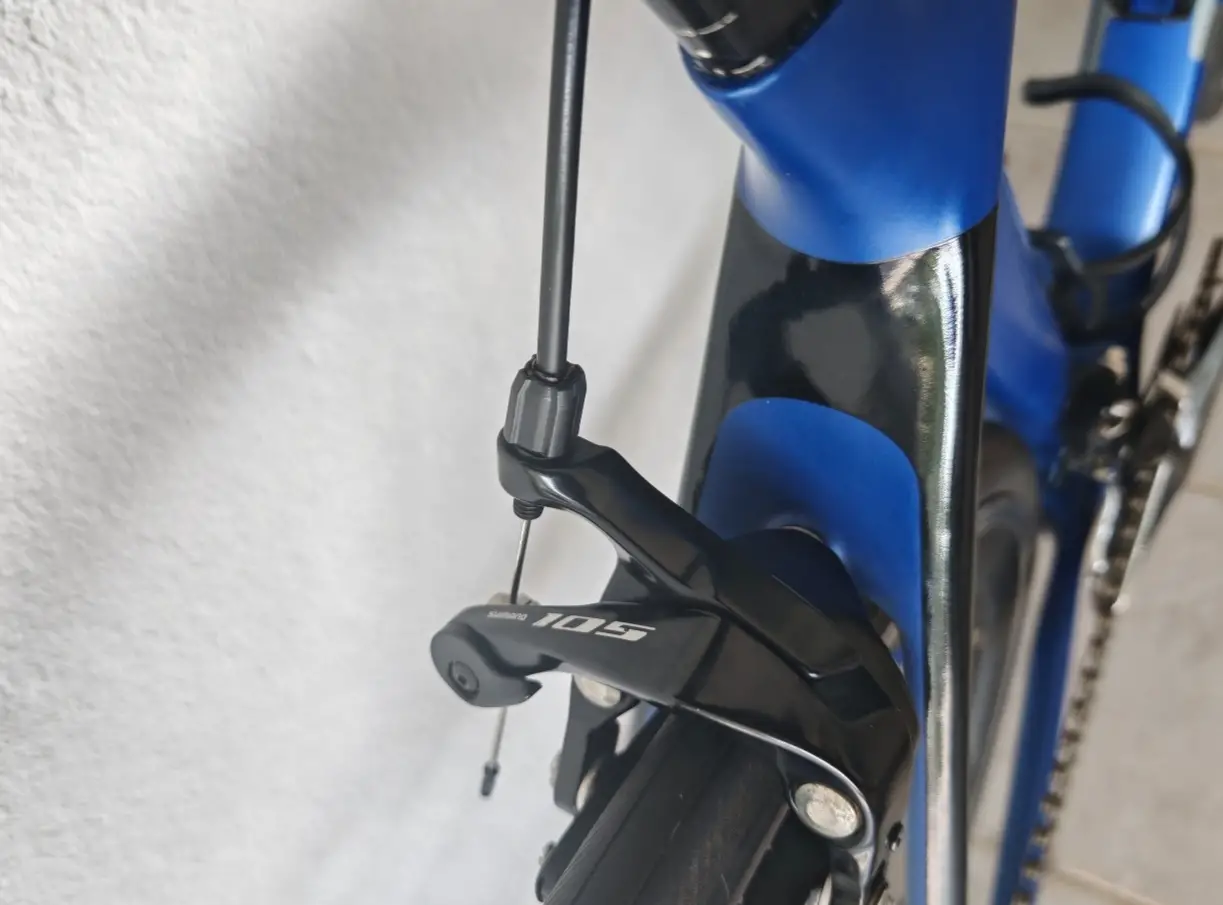 EMC R1.7 Carbon 47cm (R7000) 7.8kg (Like New!!)  WTS