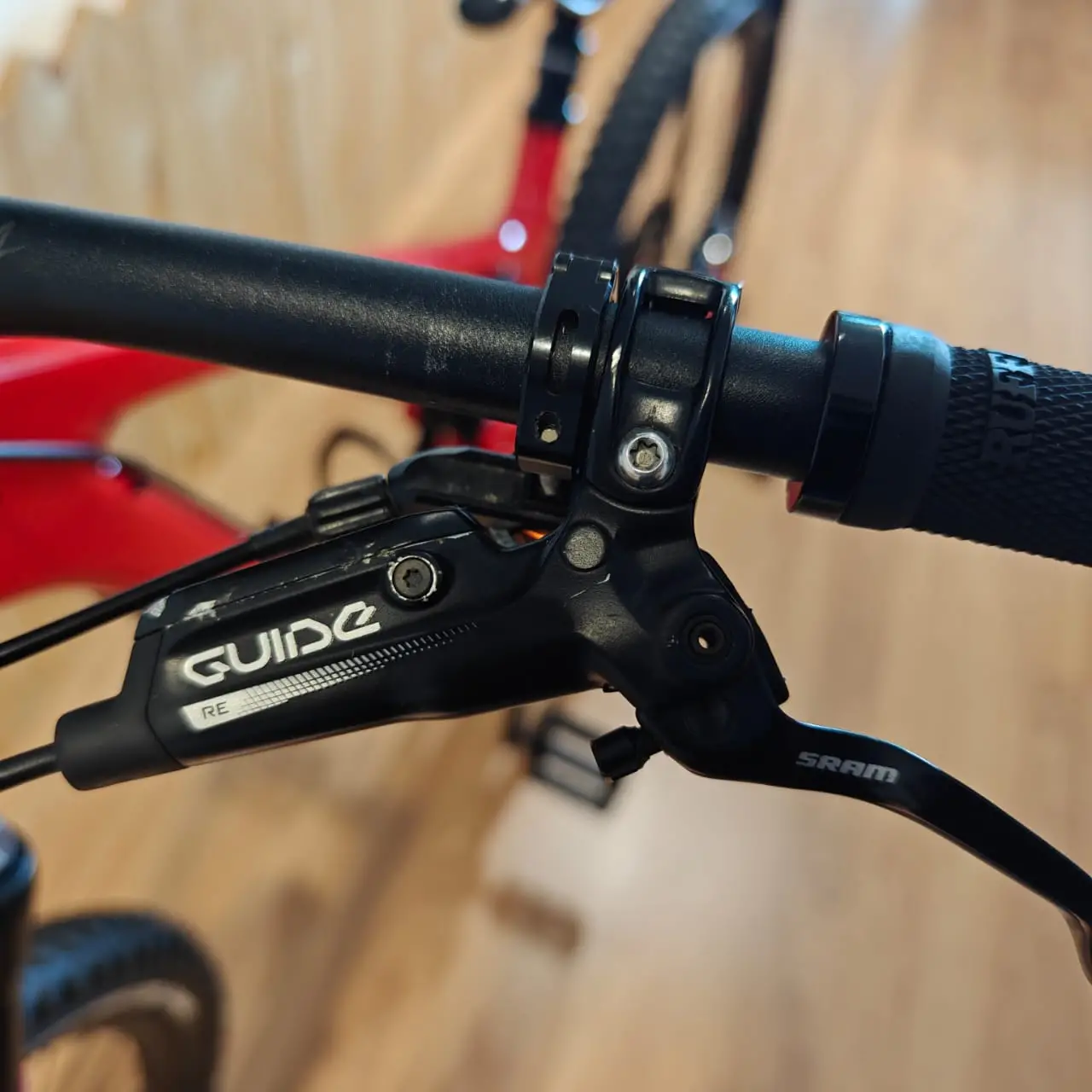 Santa Cruz Nomad Mountain Bike 27.5" rim Medium frame size ideal for rider 165cm-175cm