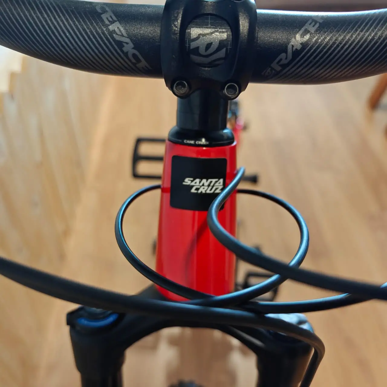 Santa Cruz Nomad Mountain Bike 27.5" rim Medium frame size ideal for rider 165cm-175cm
