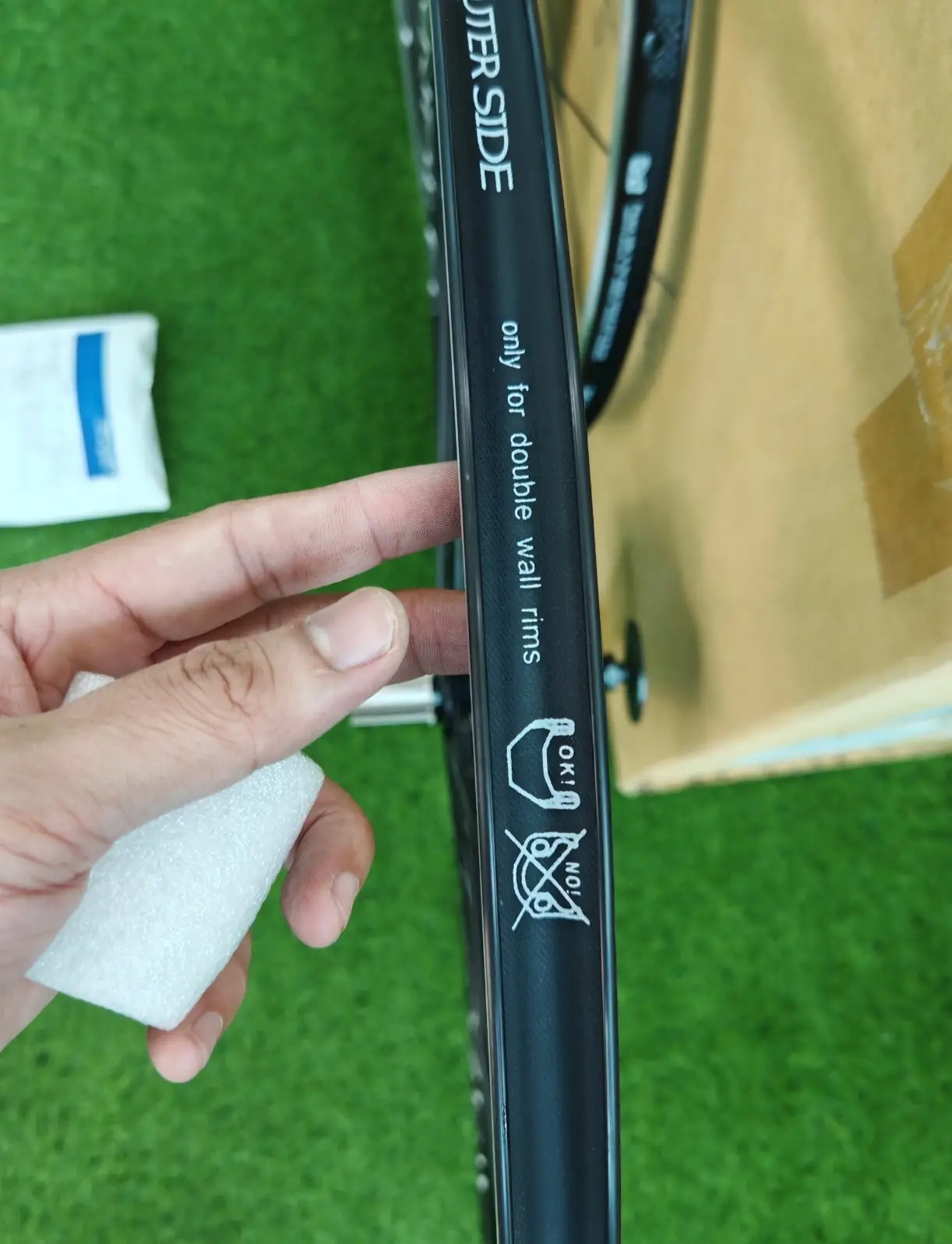 Campagnolo Calima - C17 (RimBrake; Clincher) - (Brand New !!!)
