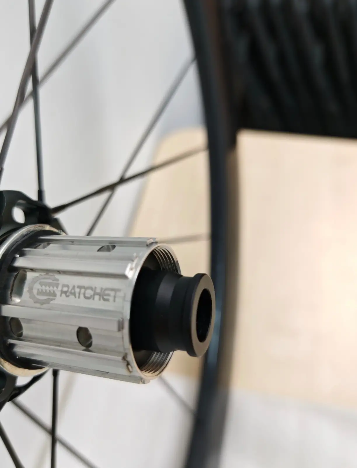 SuperTeam Carbon 1.1kg Wheelset YUYAN Light 50MM With Carbon Spokes (HG) – Brand New !!!
