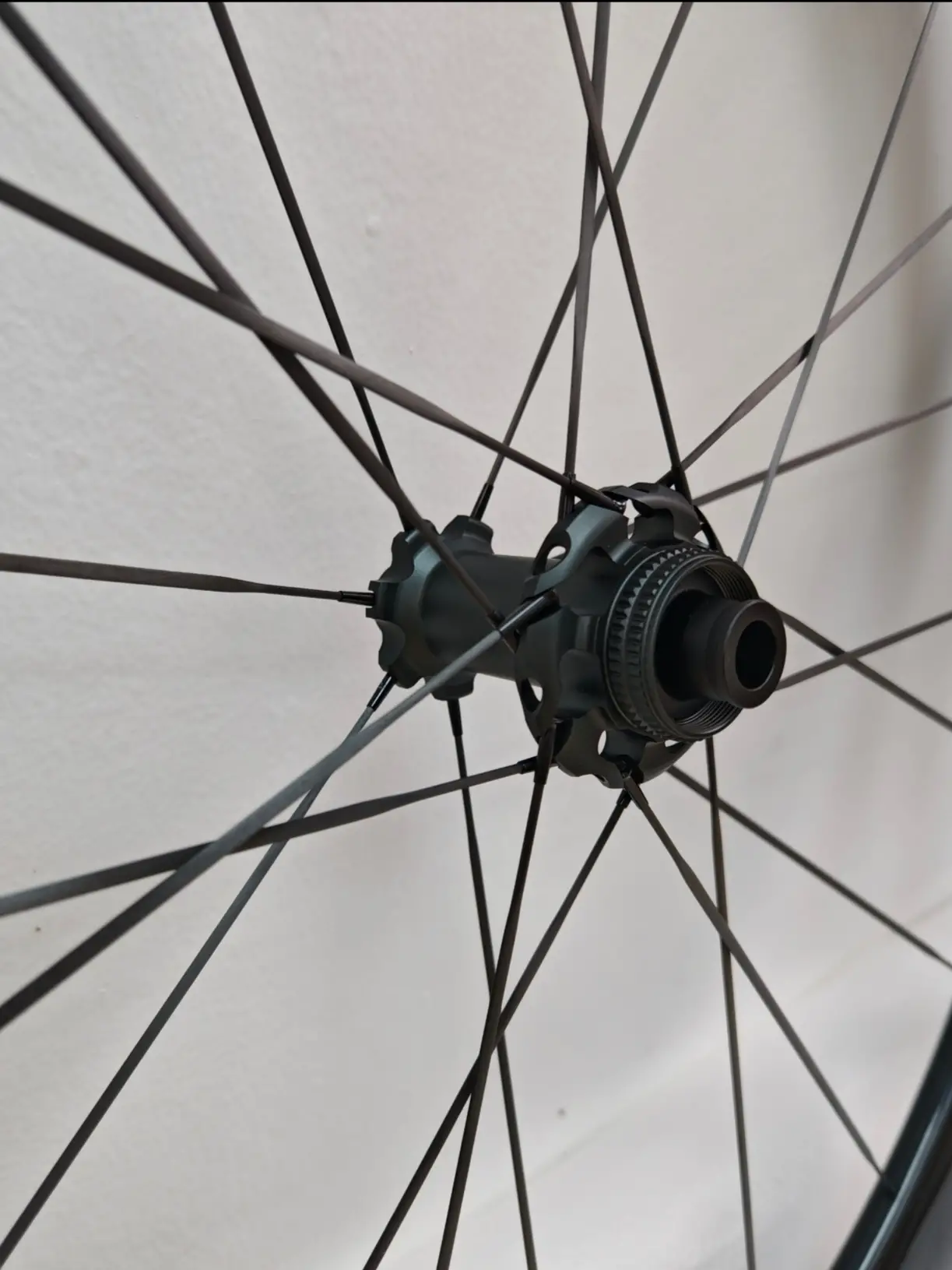 SuperTeam Carbon 1.1kg Wheelset YUYAN Light 50MM With Carbon Spokes (HG) – Brand New !!!