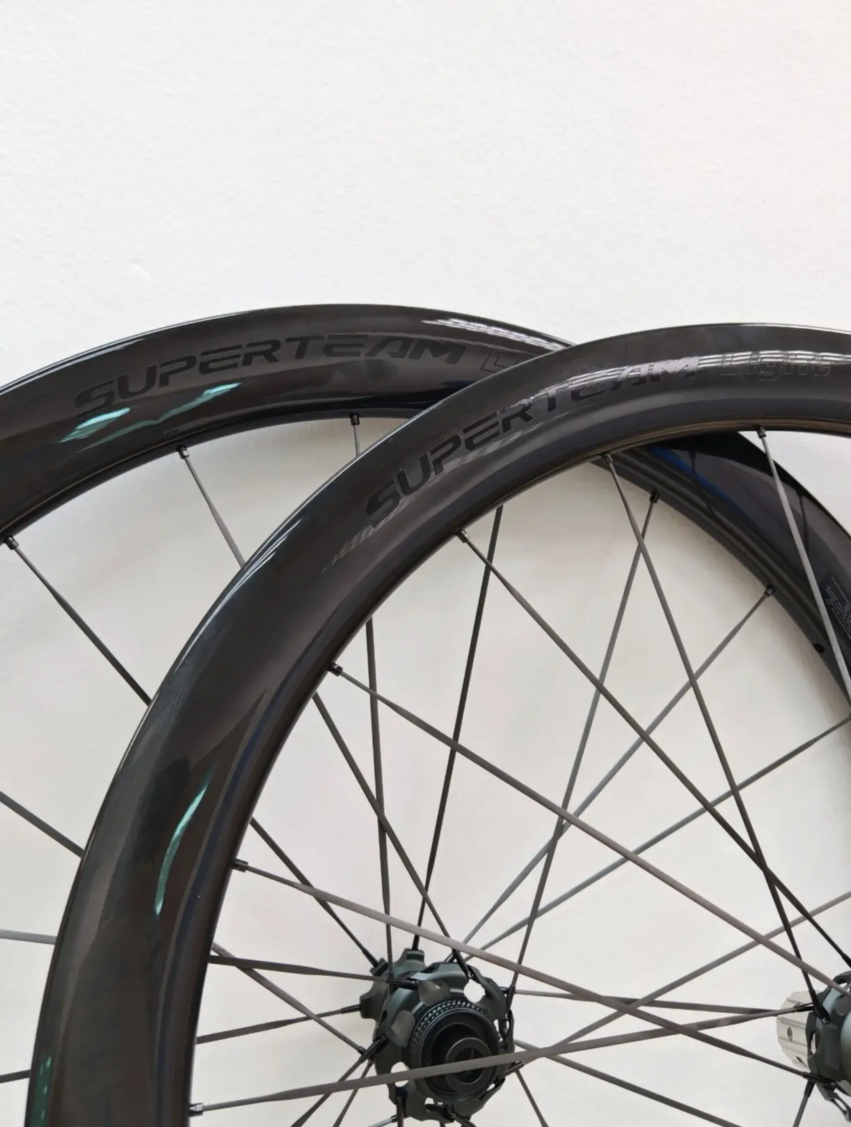SuperTeam Carbon 1.1kg Wheelset YUYAN Light 50MM With Carbon Spokes (HG) – Brand New !!!
