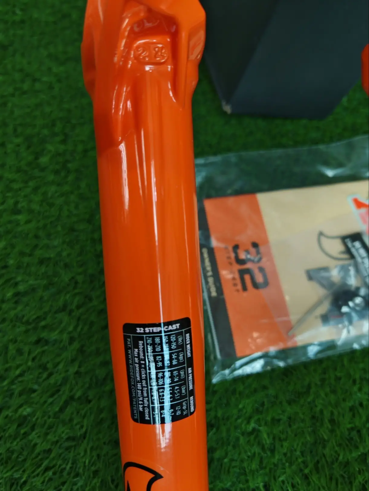 Fox Factory 32 Float Grip SL(29er) 100mm - (Brand New )