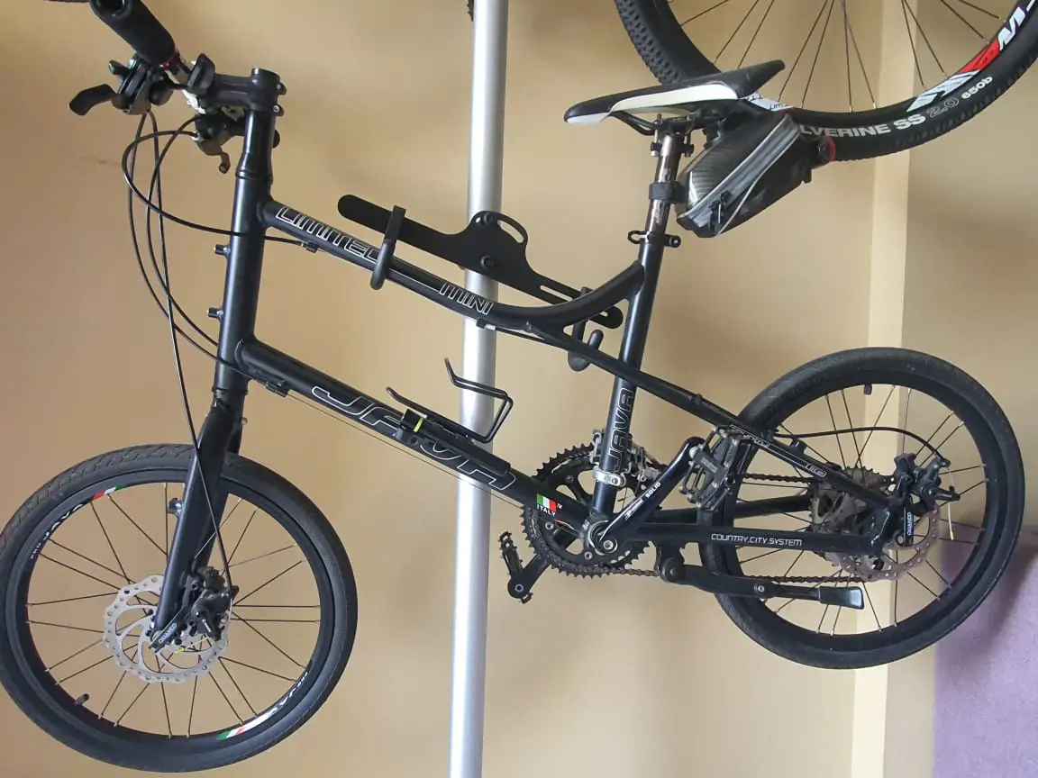 mountain bike, mini velo and rack