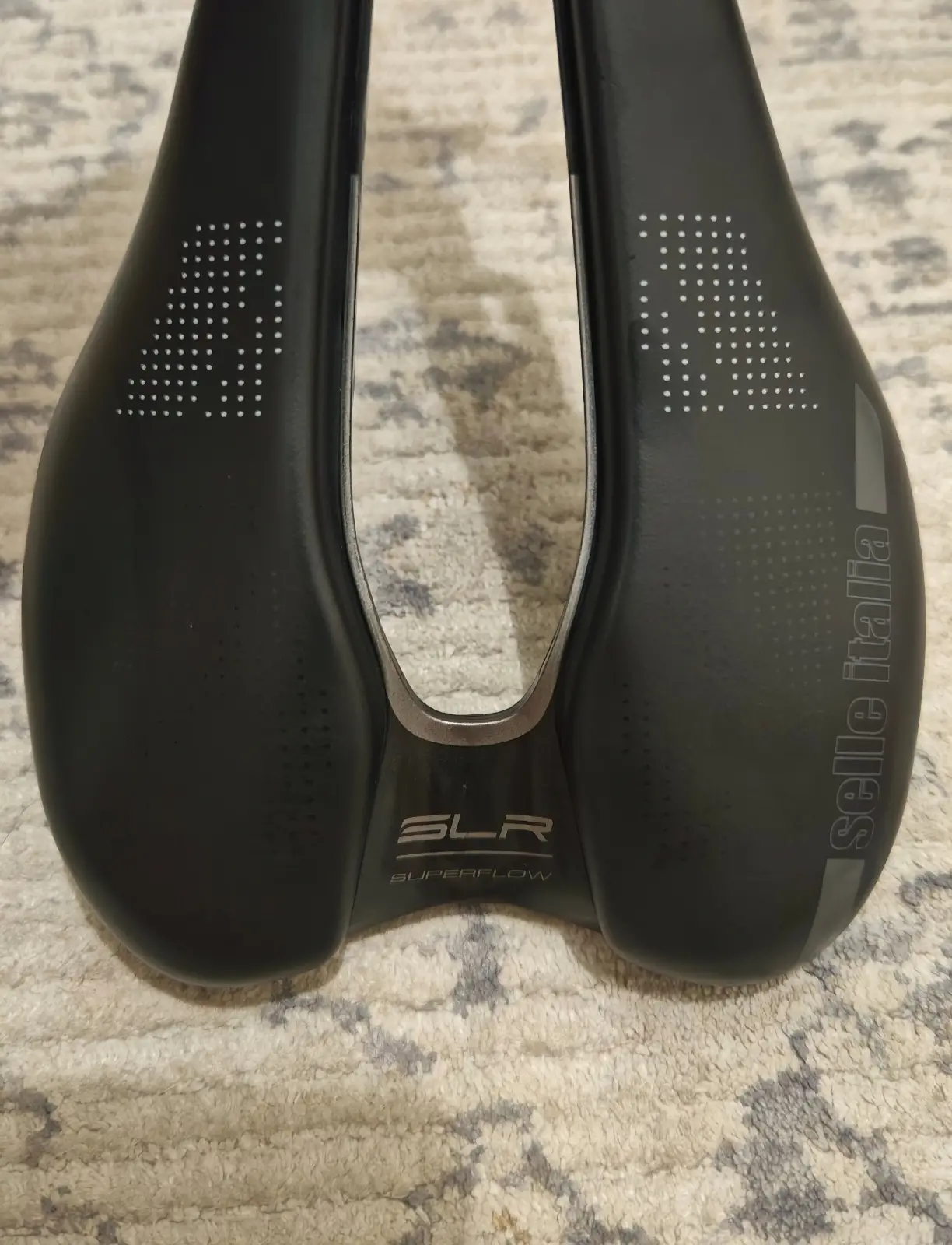 Selle Italia SLR Boost (Superflow) 130mm (208gm) Like New !!