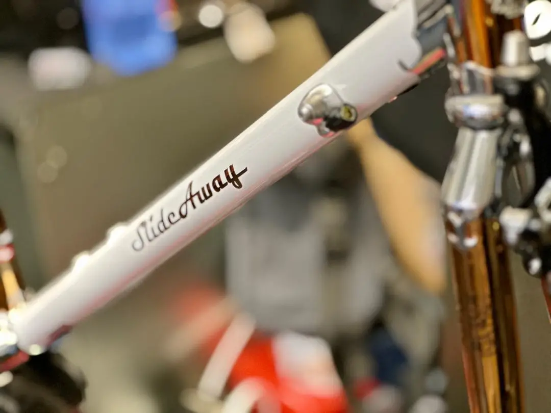 SlideAway Steel Road Frame – Timeless Strength, Smooth Ride