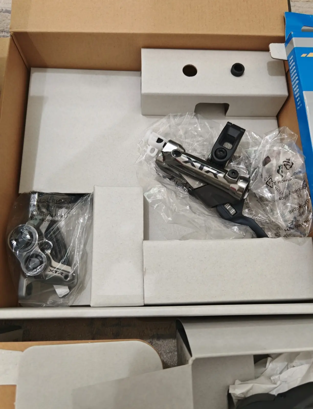 Shimano XTR M9200 Di2 (12 Speeds) 4 pot brakeset - Brand New !!!