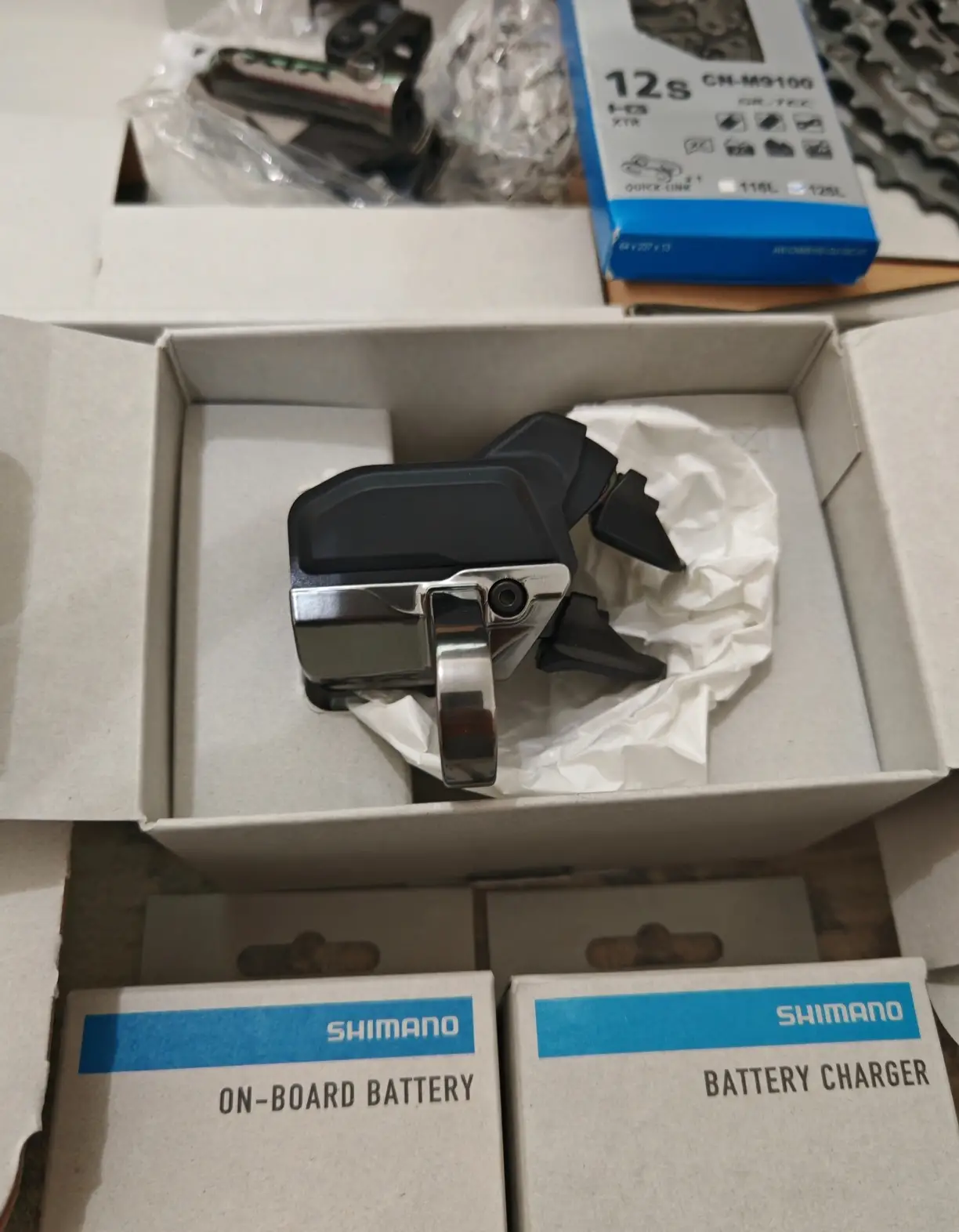 Shimano XTR M9200 Di2 (12 Speeds) 4 pot brakeset - Brand New !!!