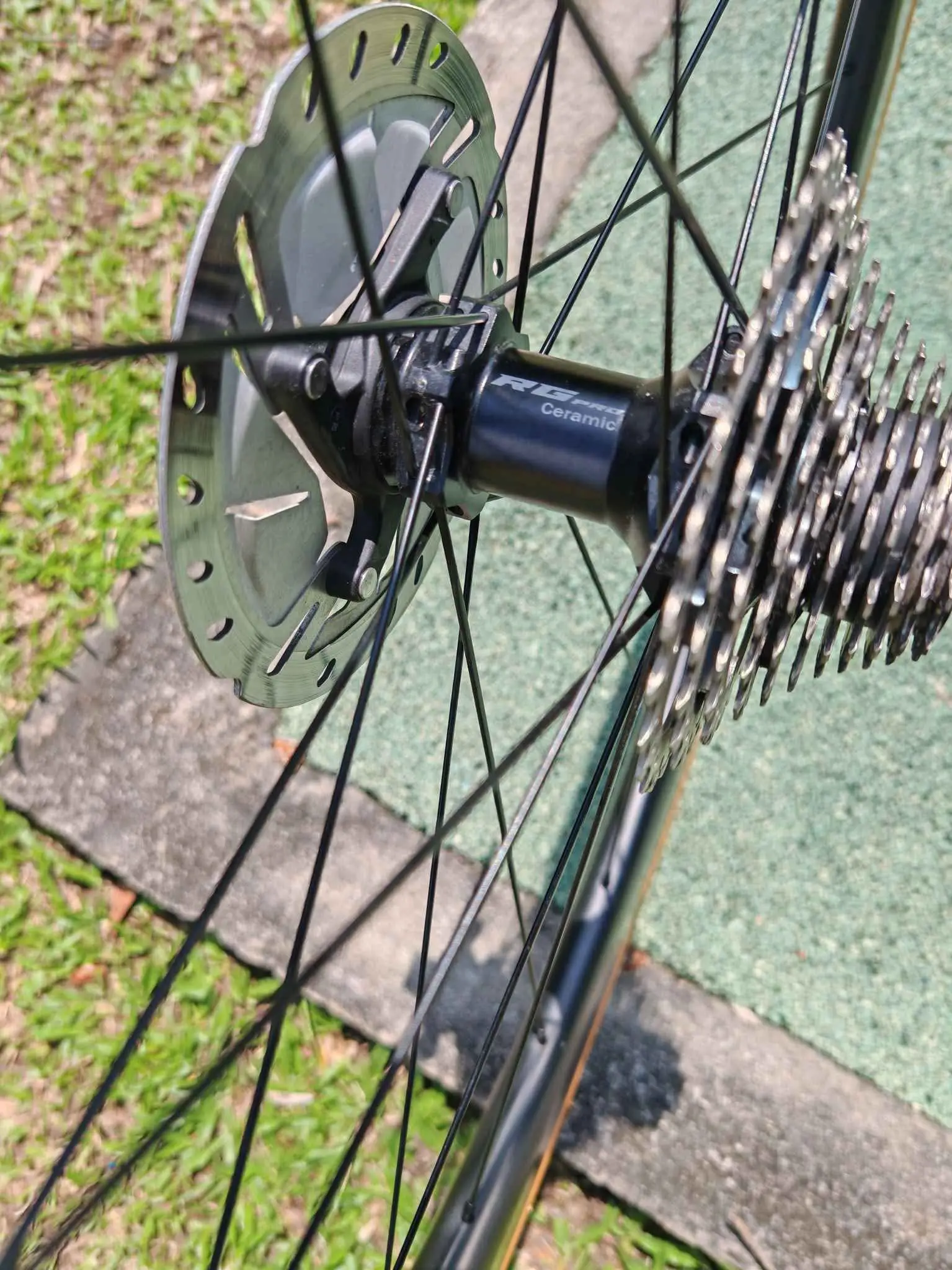 RG Pro Carbon Disc Wheelset (50mm) Ceramic Bearing (1.4kg) - Like New !!