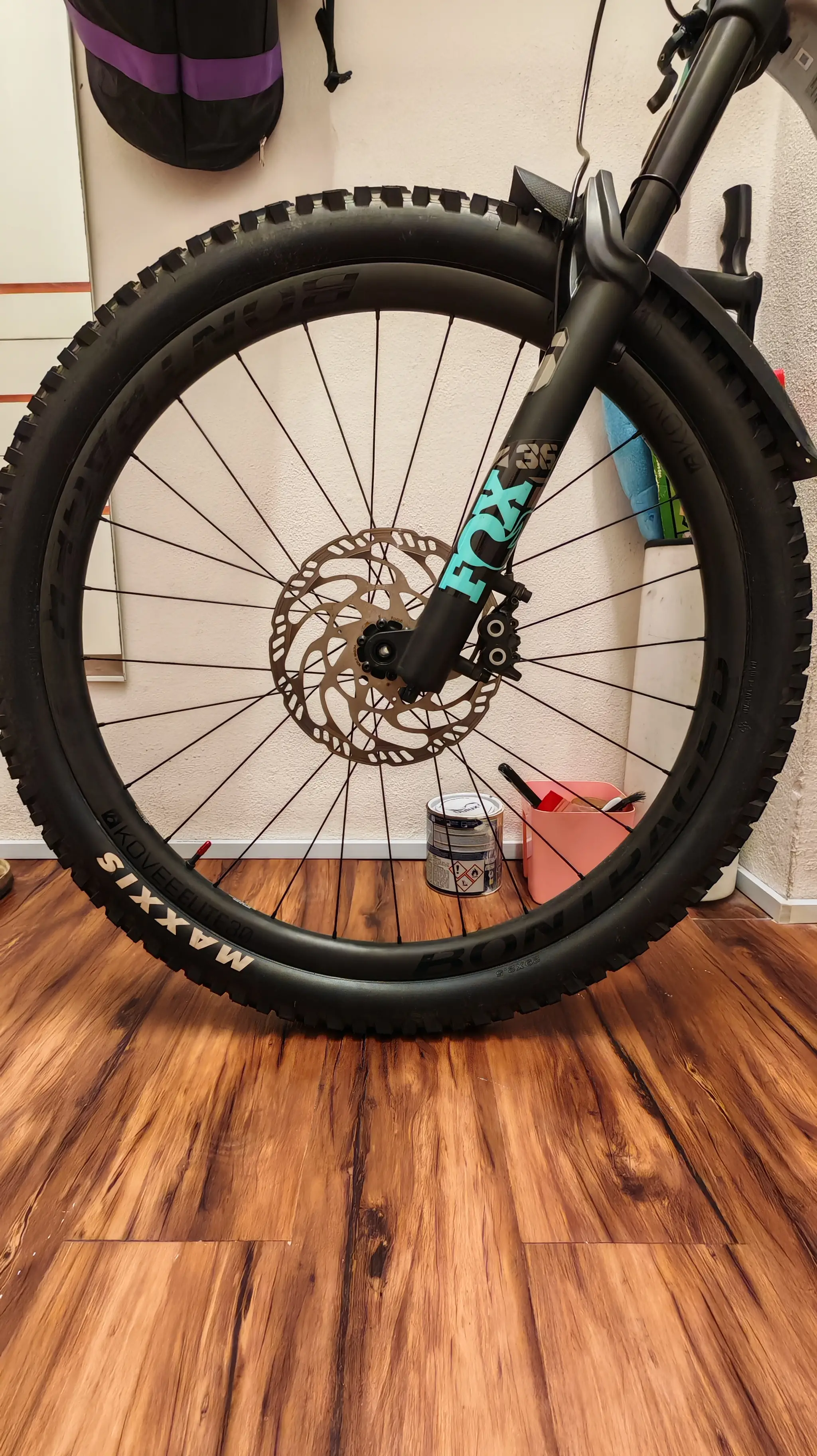 Bontrager light carbon 29" rim